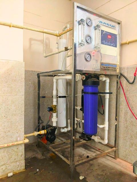 250 LPH R O PLANT