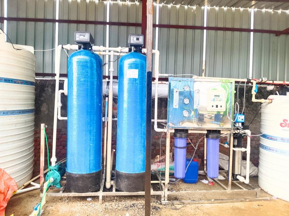 AUTOMATIC 2000 LPH R O PLANT